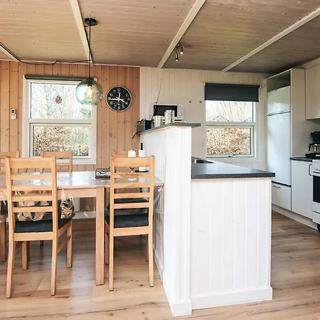 Сasa de vacaciones 6 Person In *